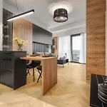 Ans Hanza Tower No 530 - Swimming Pool, Sauna, Jacuzzi, Viewing Terrace *