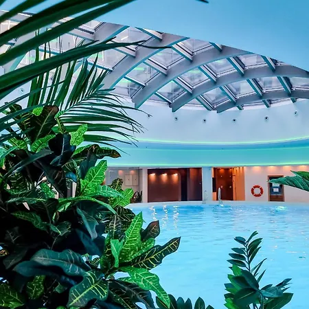 Апартаменти Ans Hanza Tower No 530 - Swimming Pool, Sauna, Jacuzzi, Viewing Terrace Щецин