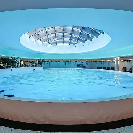 Hanza Tower No. 530 - 5th Floor, Balcony, Swimming Pool Apartment Szczecin